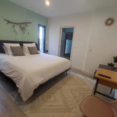Eden Guest house *